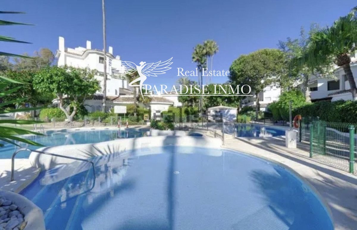 Flat for sale Marbella, Málaga. Ref: 4983. Paradise Group 