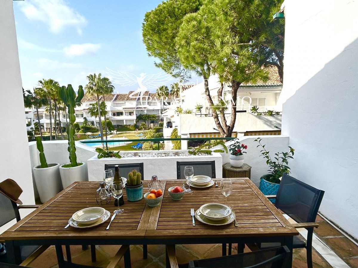 Flat for sale Estepona, Málaga. Ref: 5026. Paradise Group 