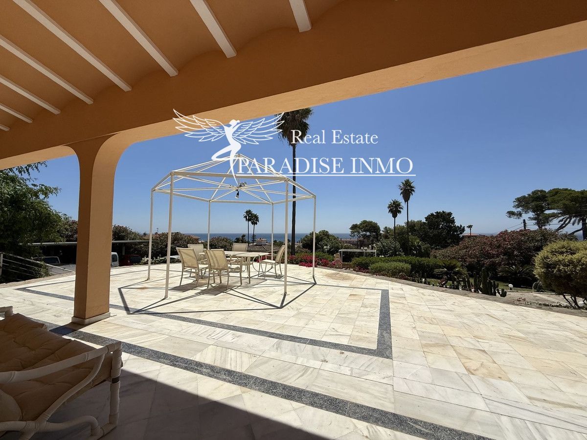 Detached villa for sale Estepona, Málaga. Ref: 5066. Paradise Group 