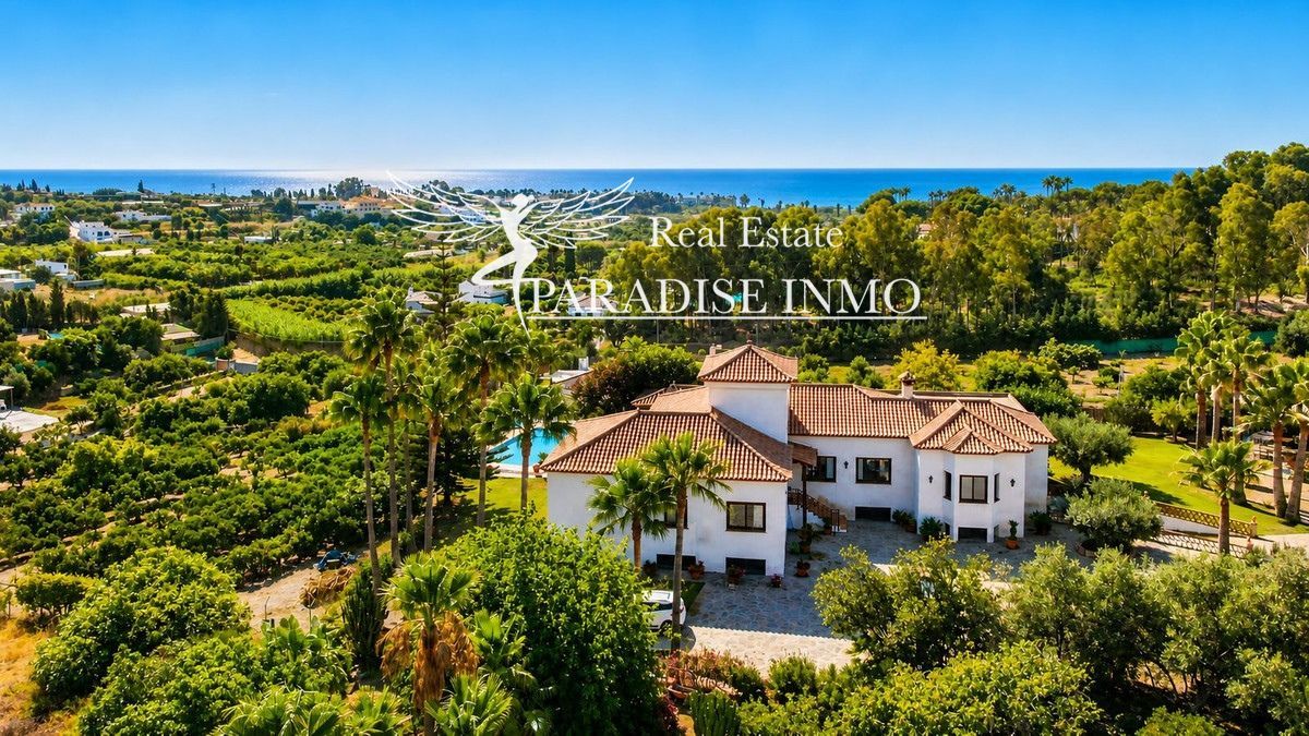 Detached villa for sale Estepona, Málaga. Ref: 5068. Paradise Group 