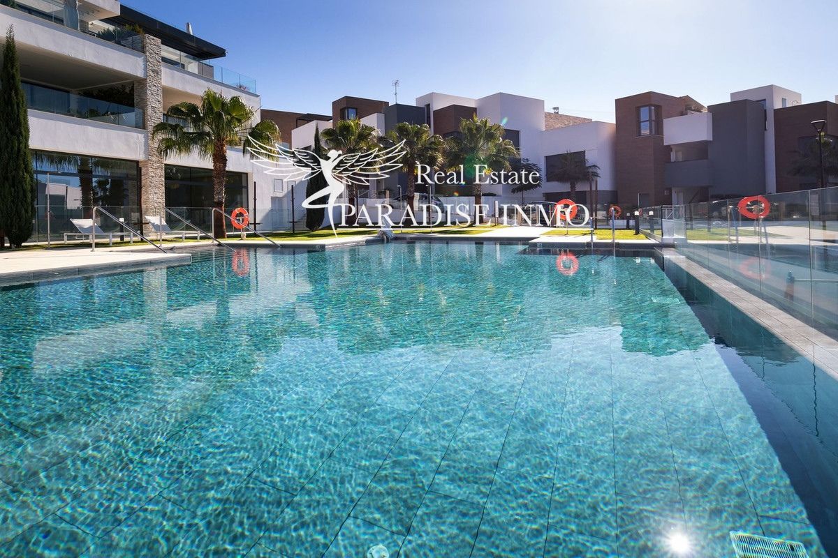 Flat for sale Marbella, Málaga. Ref: 5080. Paradise Group 