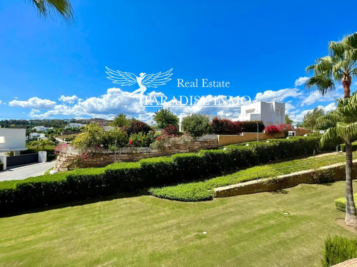 Flat for sale Benahavis, Málaga. Ref: 5102. Paradise Group 