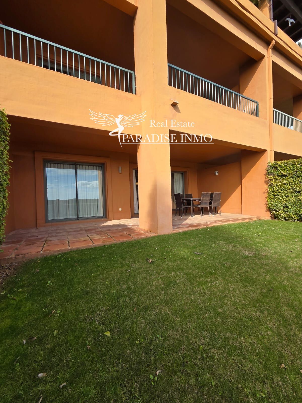 Flat for sale Estepona, Málaga. Ref: 5105. Paradise Group 