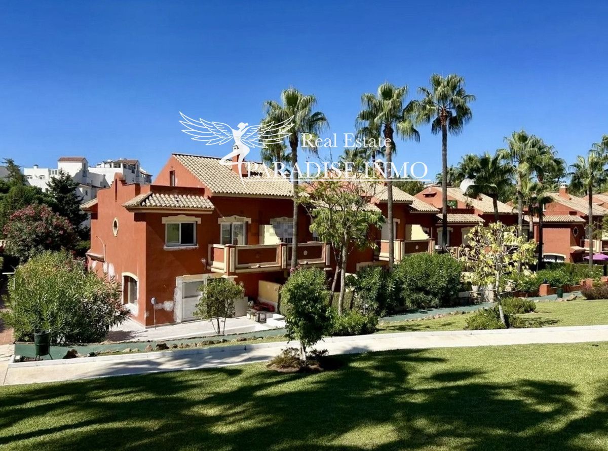 Detached villa for sale Estepona, Málaga. Ref: 5175. Paradise Group 