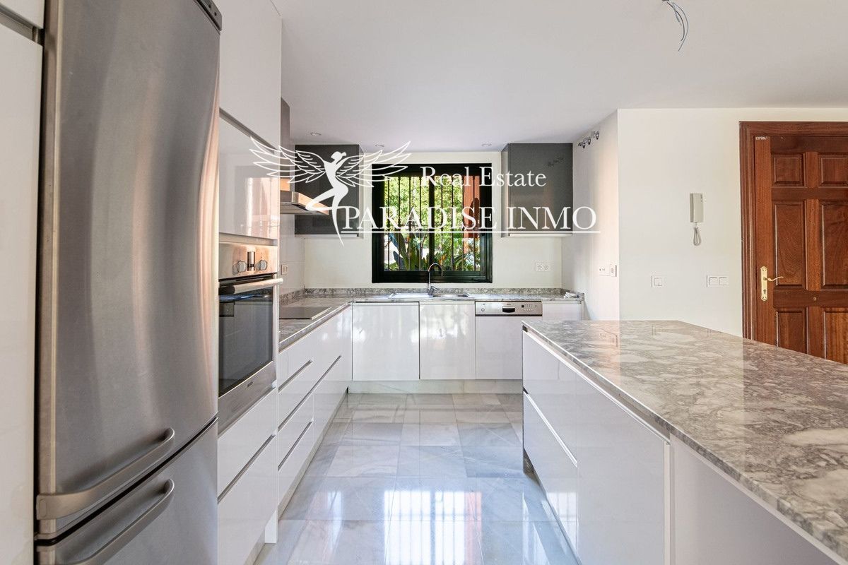 Flat for sale Benahavis, Málaga. Ref: 5180. Paradise Group 