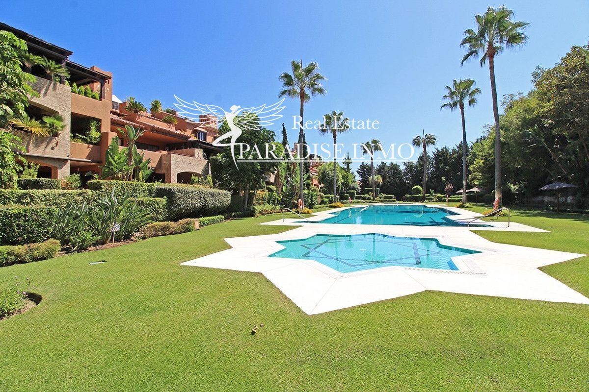 Flat for sale Marbella, Málaga. Ref: 5225. Paradise Group 
