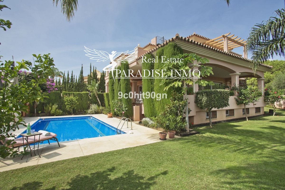 Detached villa for sale Marbella, Málaga. Ref: 5275. Paradise Group 