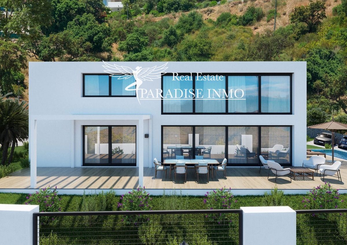 Detached villa for sale Marbella, Málaga. Ref: 5351. Paradise Group 