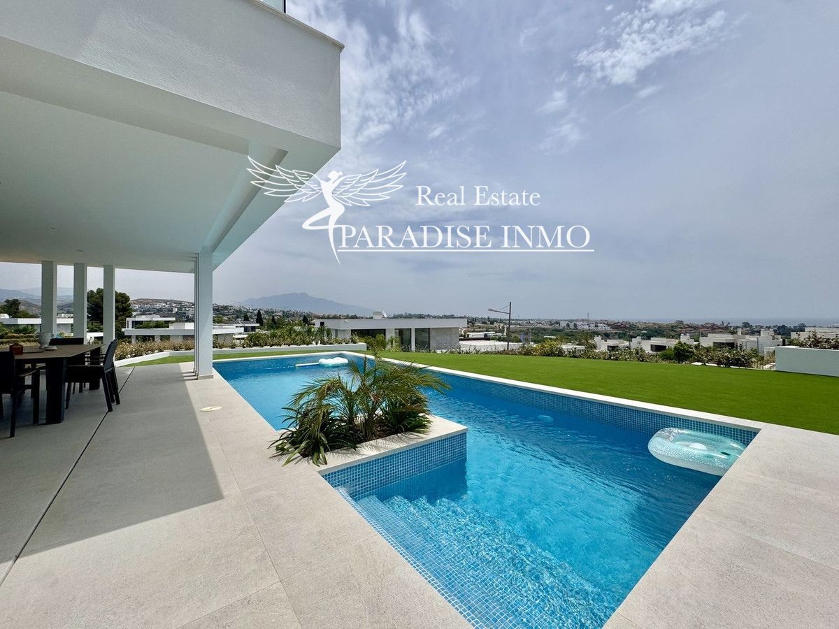 Detached villa for sale Estepona, Málaga. Ref: 5388. Paradise Group 
