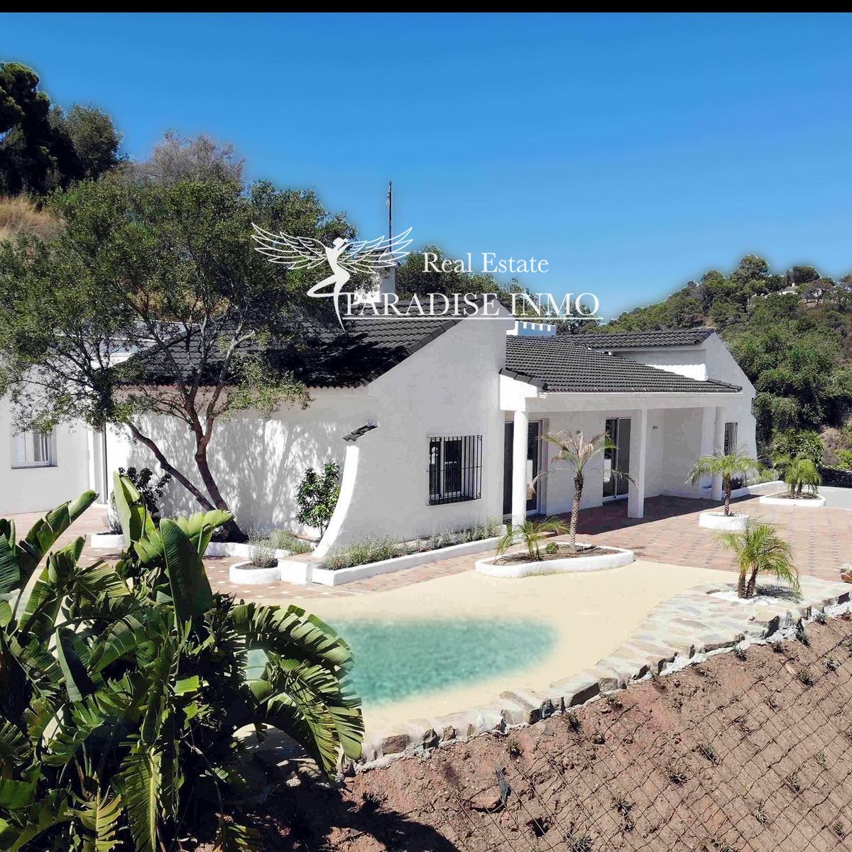Detached villa for sale Estepona, Málaga. Ref: 5404. Paradise Group 