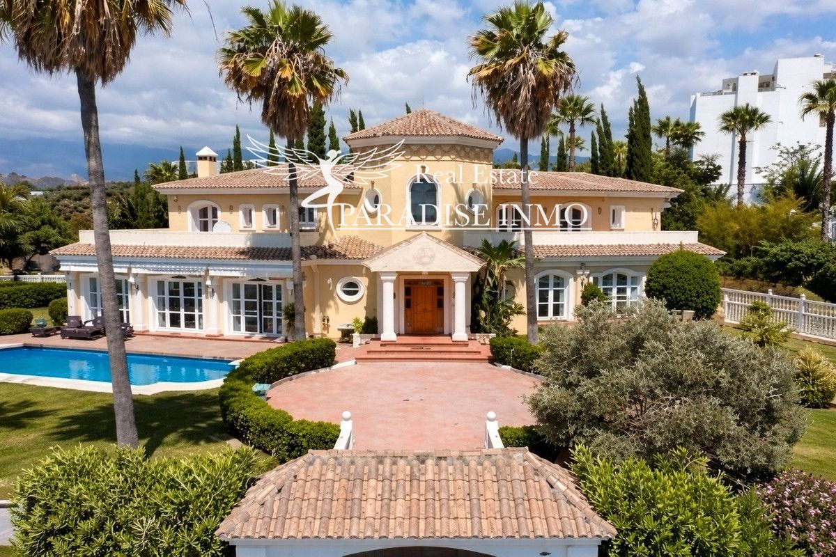 Detached villa for sale Estepona, Málaga. Ref: 5422. Paradise Group 