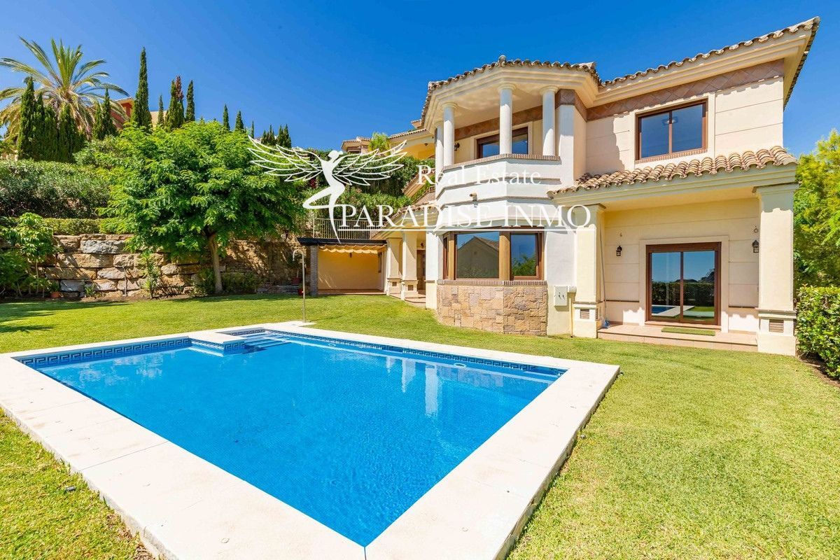 Detached villa for sale Benahavis, Málaga. Ref: 5447. Paradise Group 