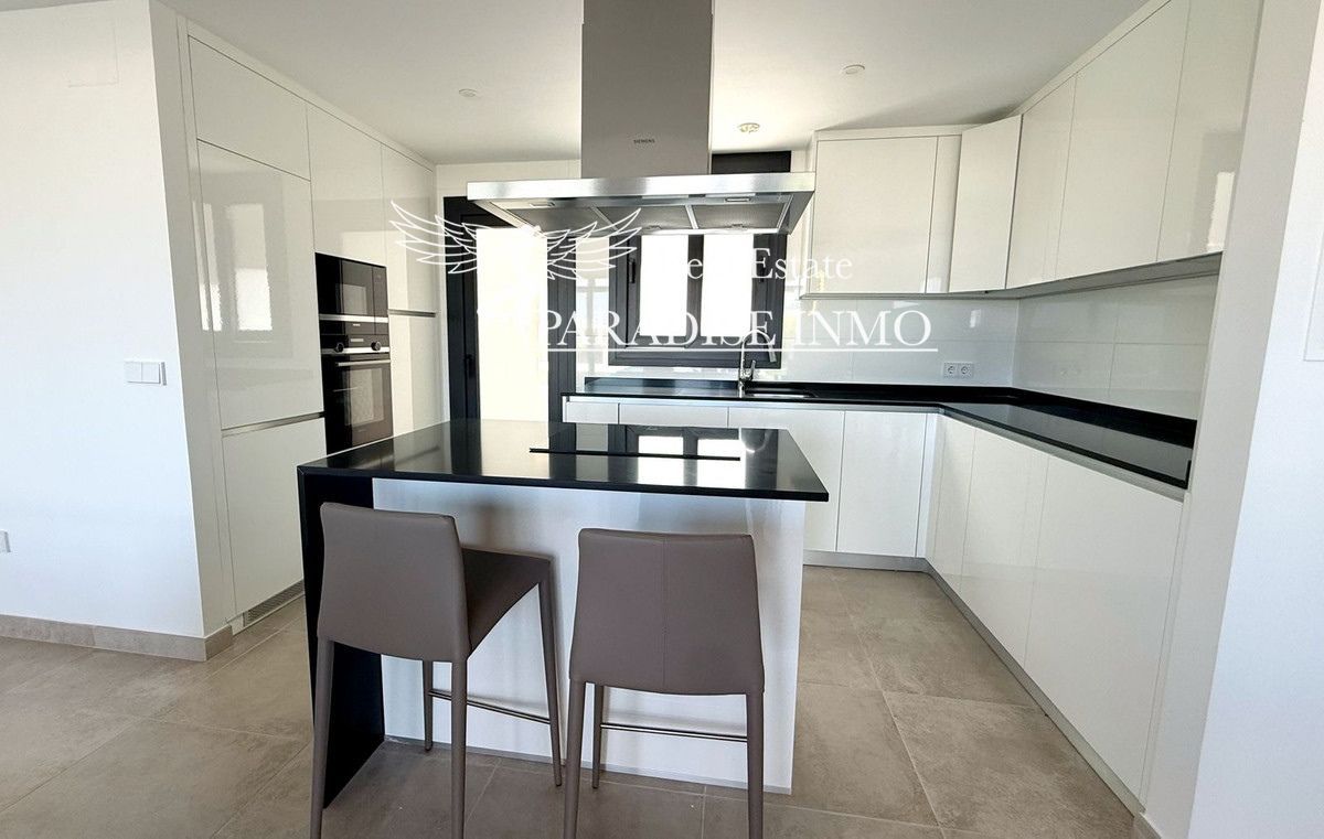 Flat for sale Estepona, Málaga. Ref: 5484. Paradise Group 