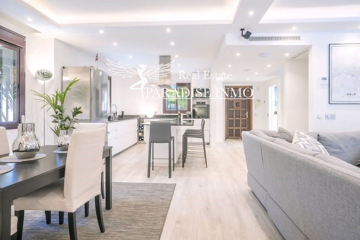 Detached villa for sale Marbella, Málaga. Ref: 5530. Paradise Group 