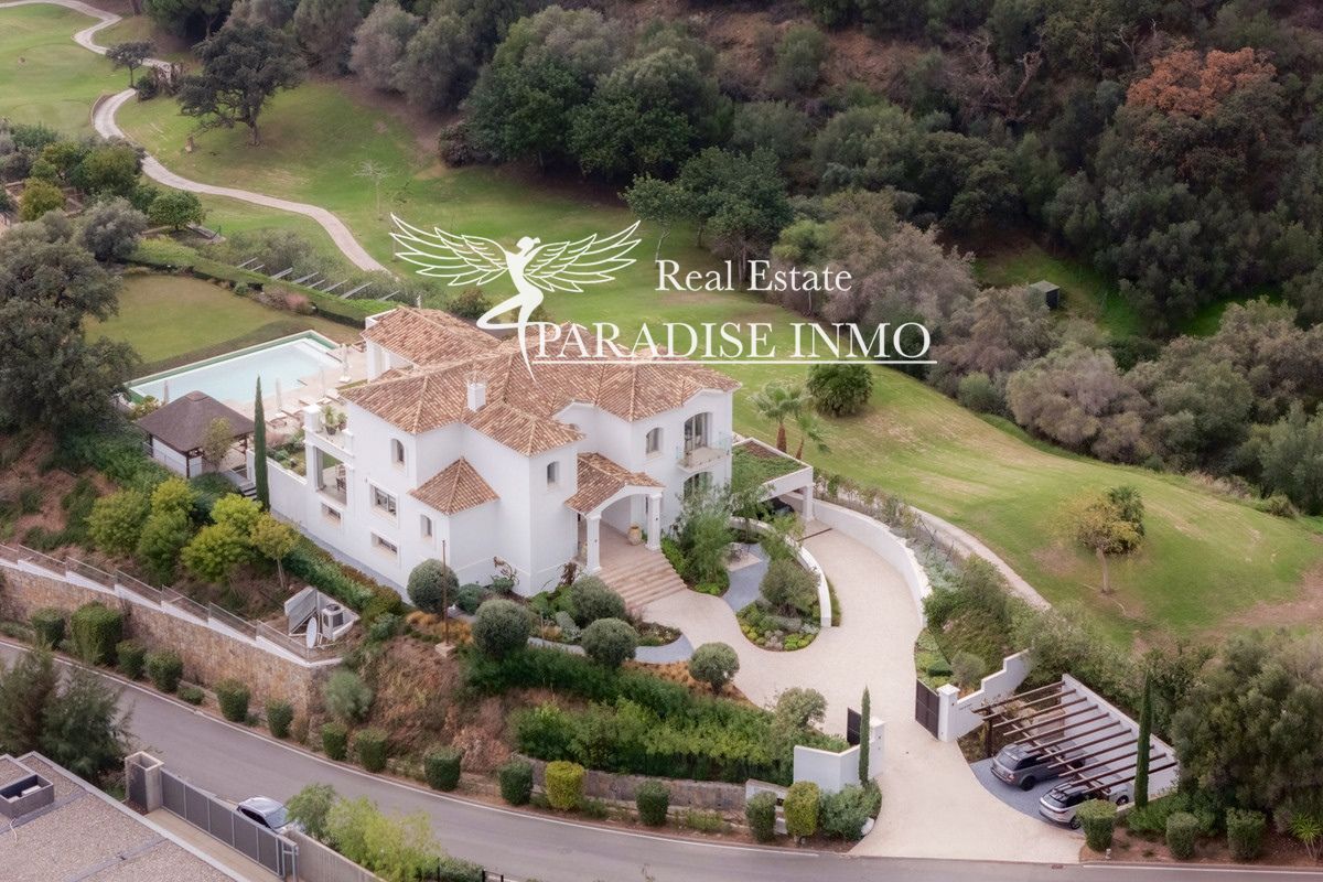 Detached villa for sale Benahavis, Málaga. Ref: 5572. Paradise Group 