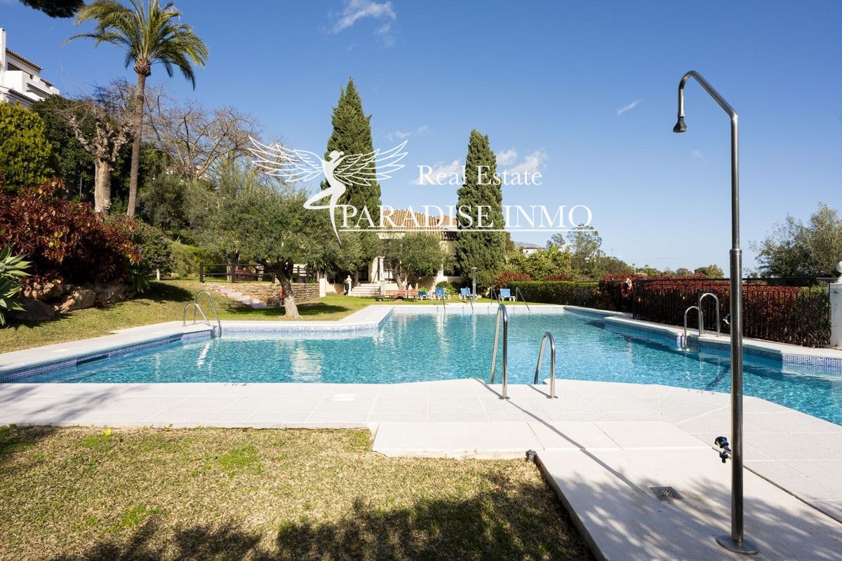 Flat for sale Benahavis, Málaga. Ref: 5596. Paradise Group 