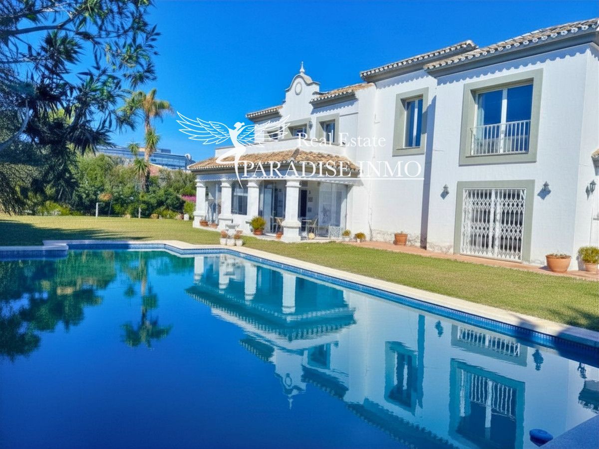 Detached villa for sale Estepona, Málaga. Ref: 5643. Paradise Group 