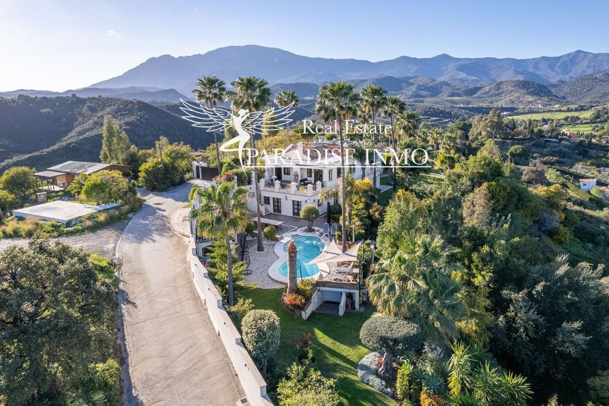 Detached villa for sale Estepona, Málaga. Ref: 5667. Paradise Group 