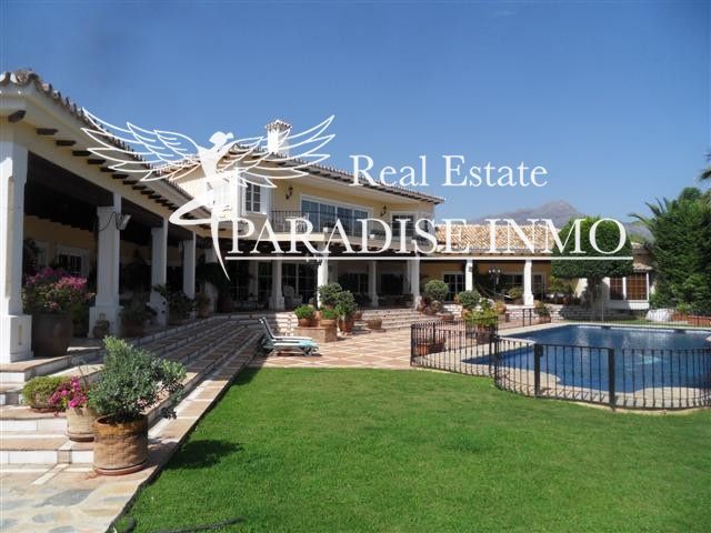 Detached villa for sale Benahavis, Málaga. Ref: 5688. Paradise Group 