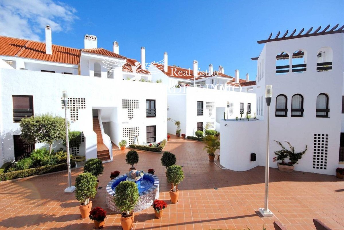 Flat for sale Marbella, Málaga. Ref: 5700. Paradise Group 
