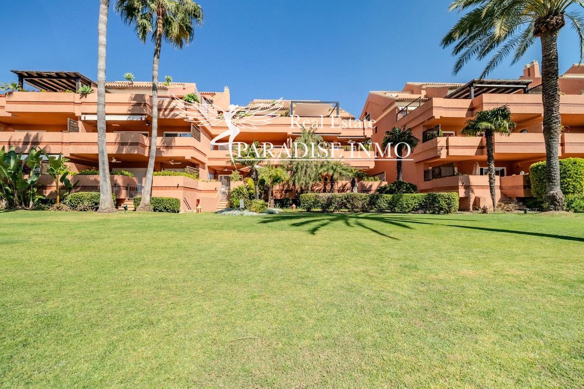 Flat for sale Marbella, Málaga. Ref: 5705. Paradise Group 