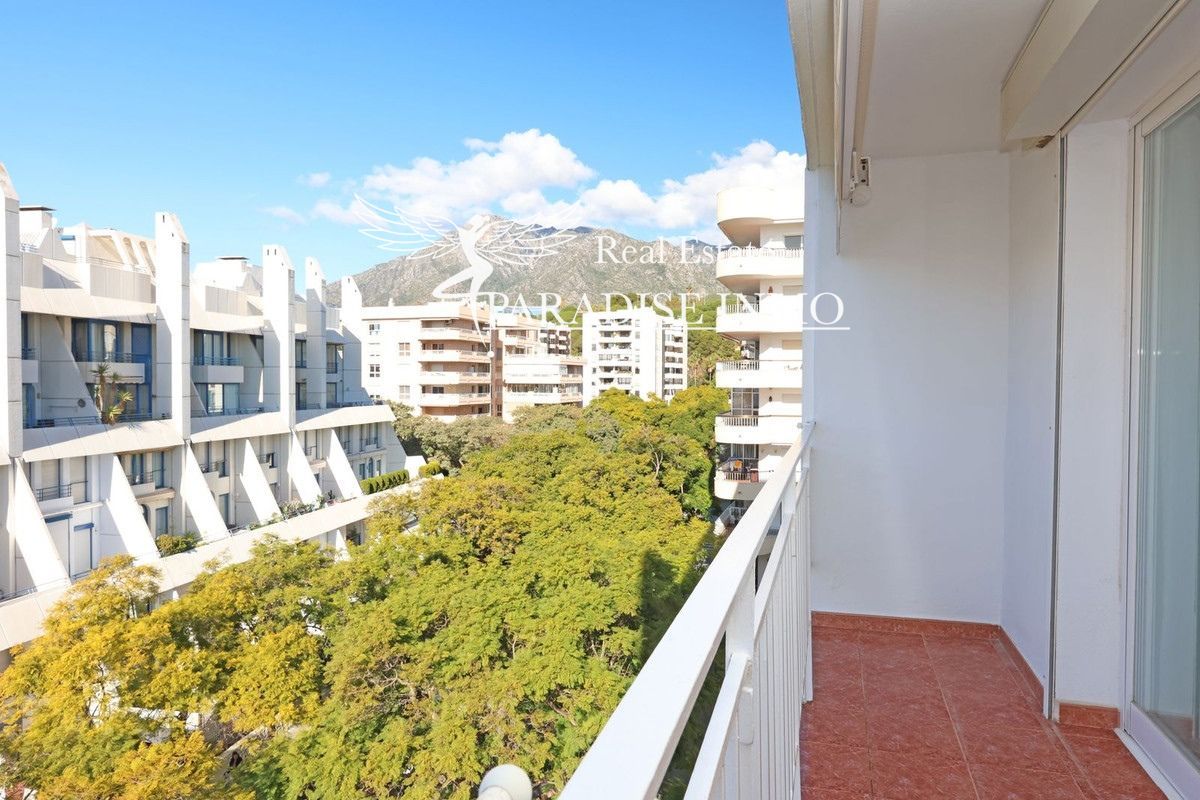 Flat for sale Marbella, Málaga. Ref: 5712. Paradise Group 