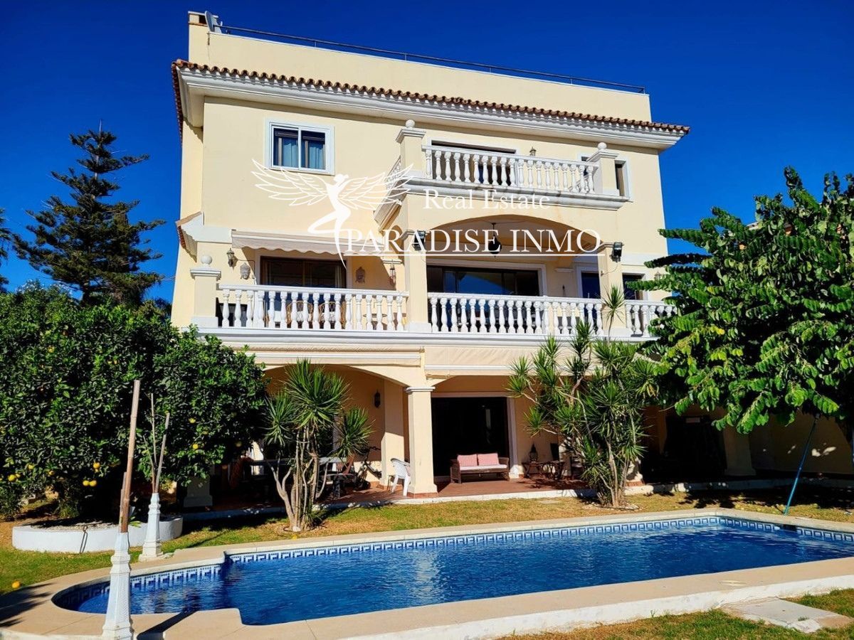 Detached villa for sale Marbella, Málaga. Ref: 5726. Paradise Group 