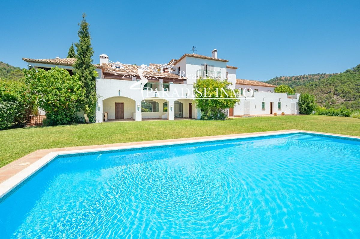 Detached villa for sale Estepona, Málaga. Ref: 5729. Paradise Group 