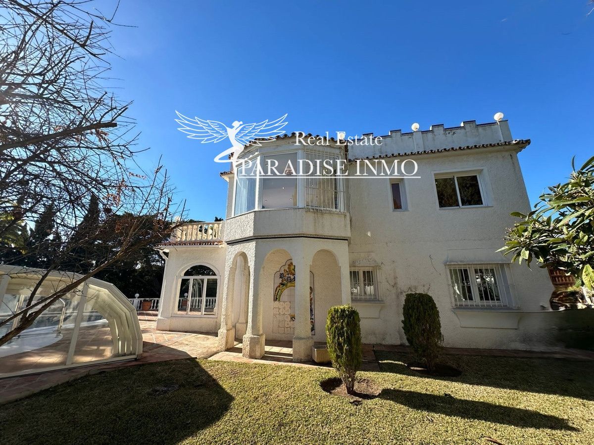 Chalet Independiente en venta Marbella, Málaga. Ref: 5861. Paradise Group 