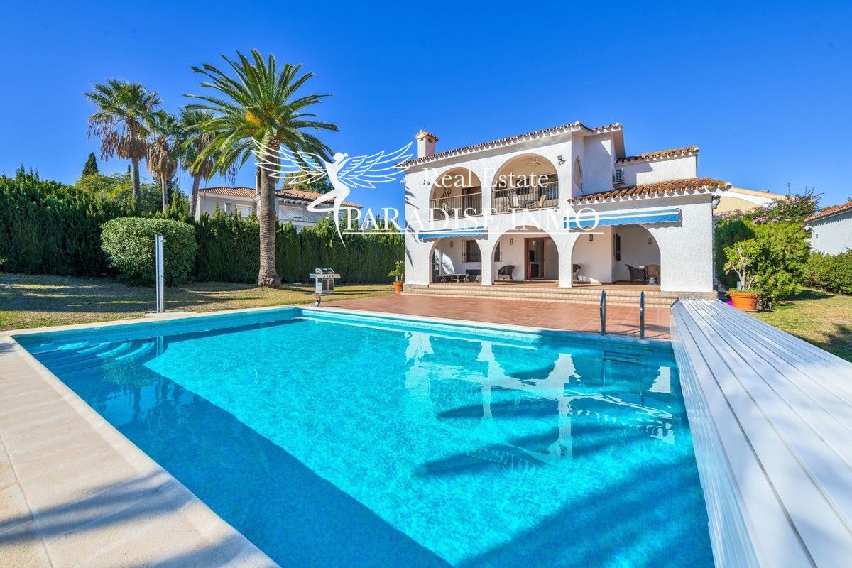Chalet Independiente en venta Estepona, Málaga. Ref: 6018. Paradise Group 