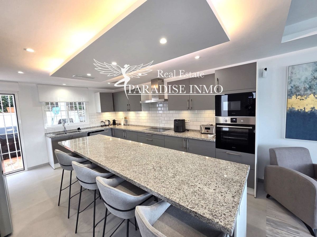Chalet Independiente en venta Marbella, Málaga. Ref: 6044. Paradise Group 