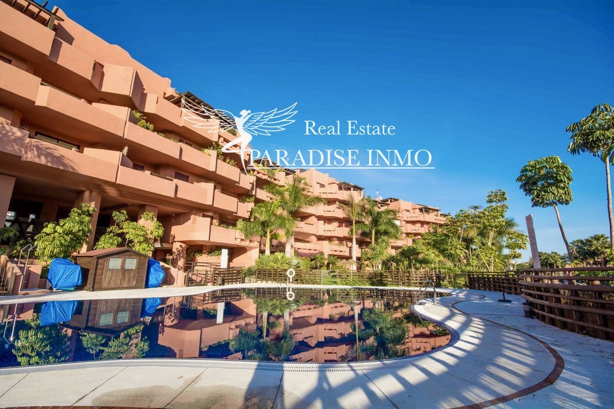 Flat for sale Estepona, Málaga. Ref: 6137. Paradise Group 