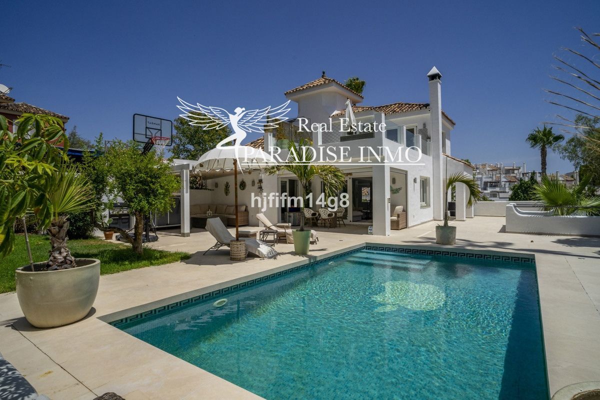 Chalet Independiente en venta Marbella, Málaga. Ref: 6231. Paradise Group 