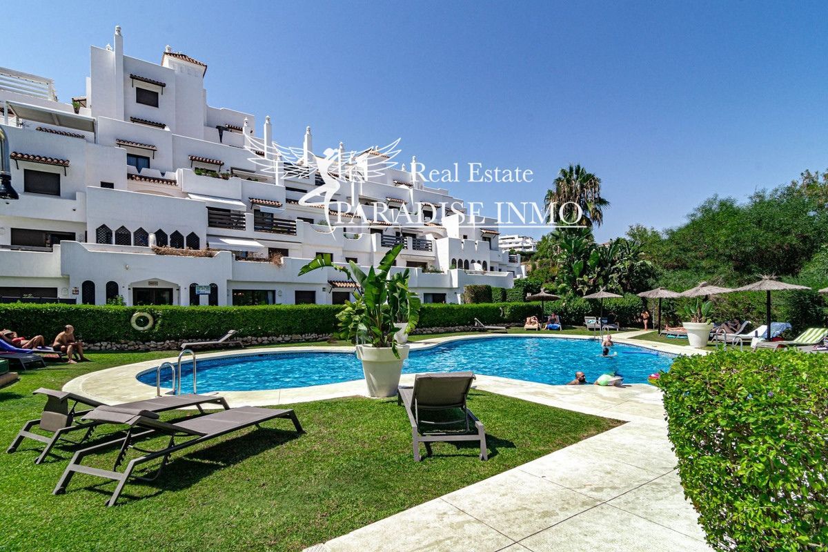 Flat for sale Estepona, Málaga. Ref: 6352. Paradise Group 
