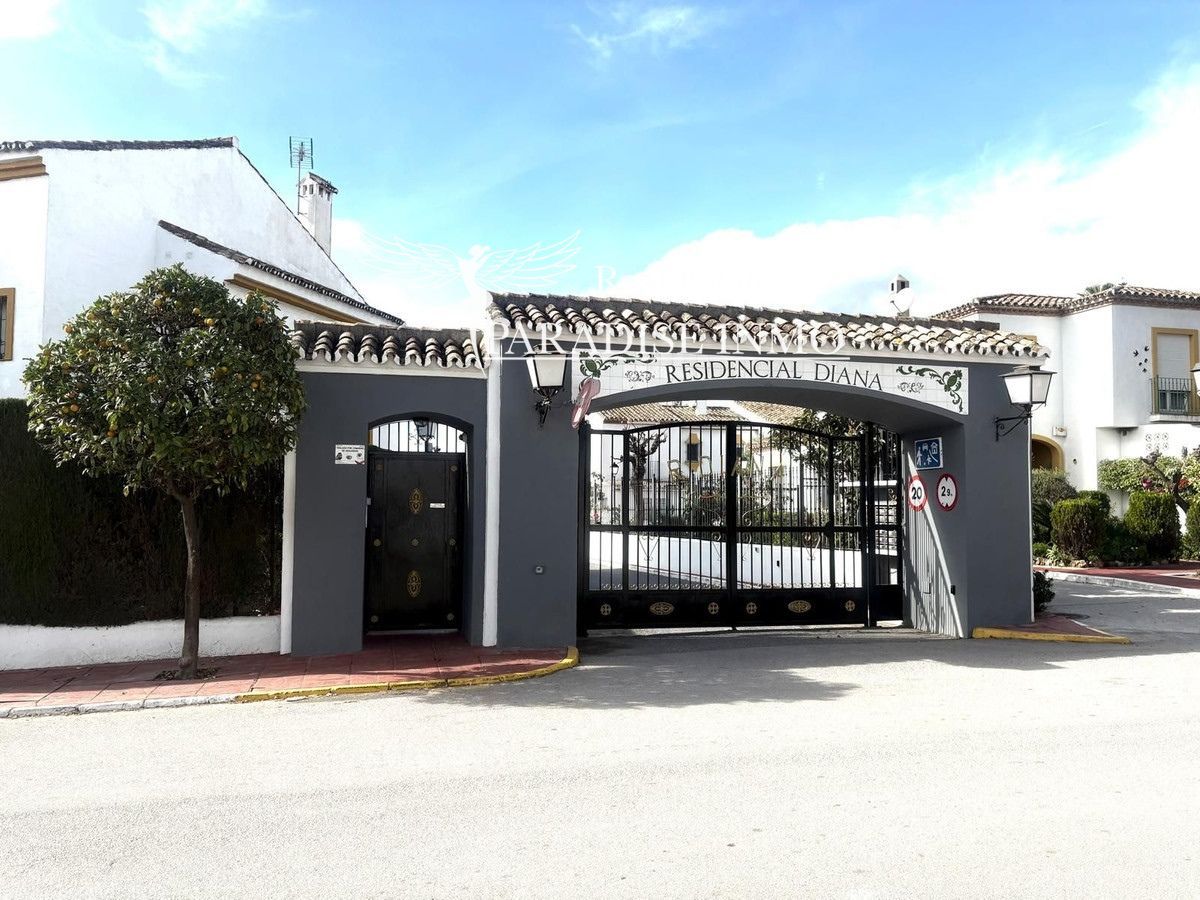 Chalet Independiente en venta Estepona, Málaga. Ref: 6392. Paradise Group 