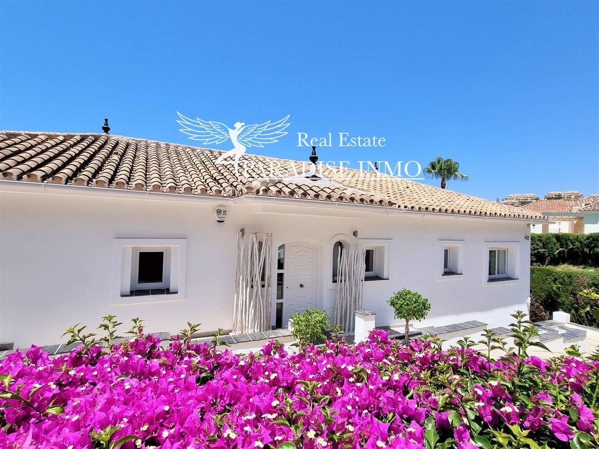 Chalet Independiente en venta Marbella, Málaga. Ref: 6419. Paradise Group 