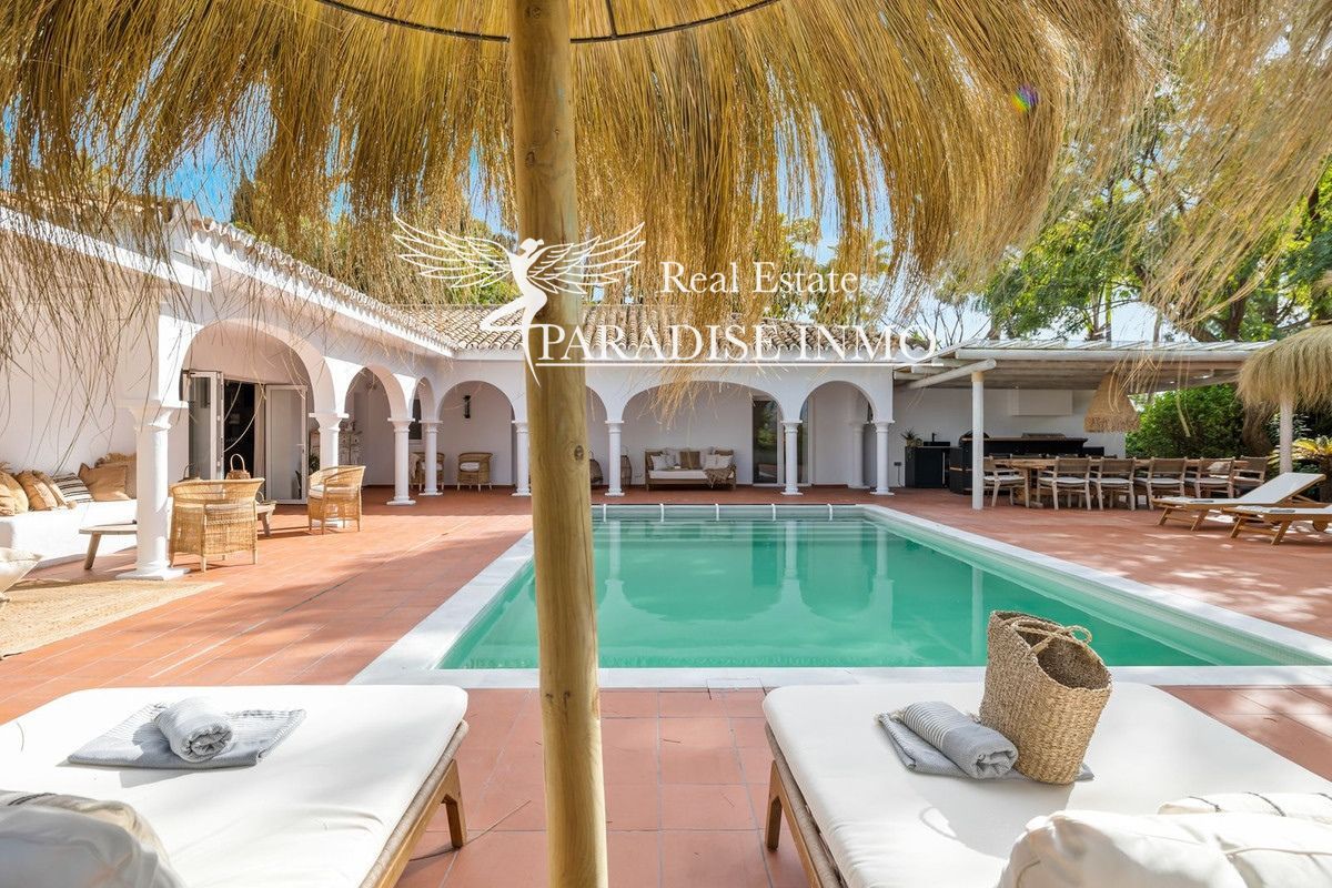 Chalet Independiente en venta Marbella, Málaga. Ref: 6437. Paradise Group 