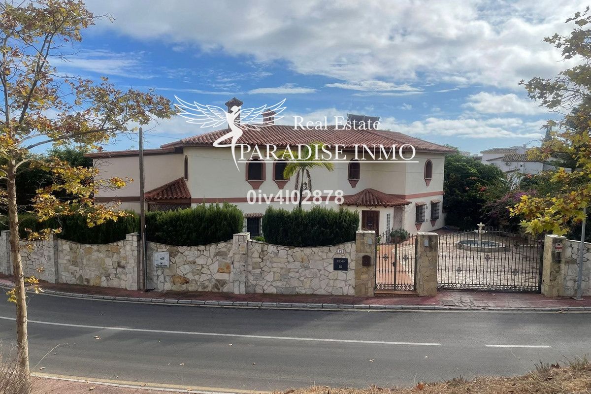 Chalet Independiente en venta Benalmádena, Málaga. Ref: 6456. Paradise Group 