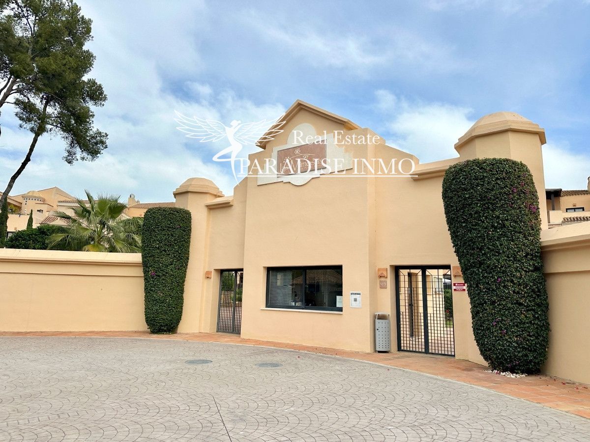 Flat for sale Marbella, Málaga. Ref: 6513. Paradise Group 