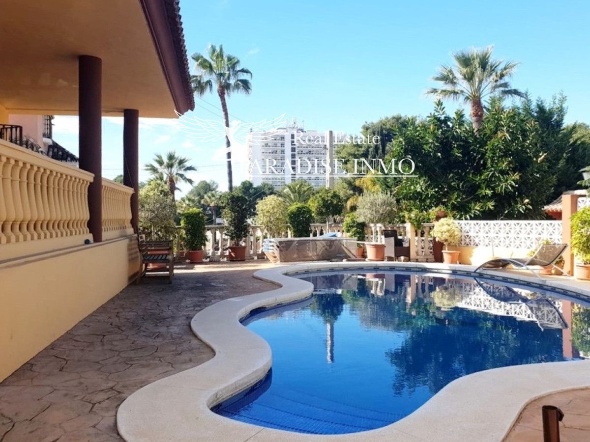 Chalet Independiente en venta Marbella, Málaga. Ref: 6546. Paradise Group 