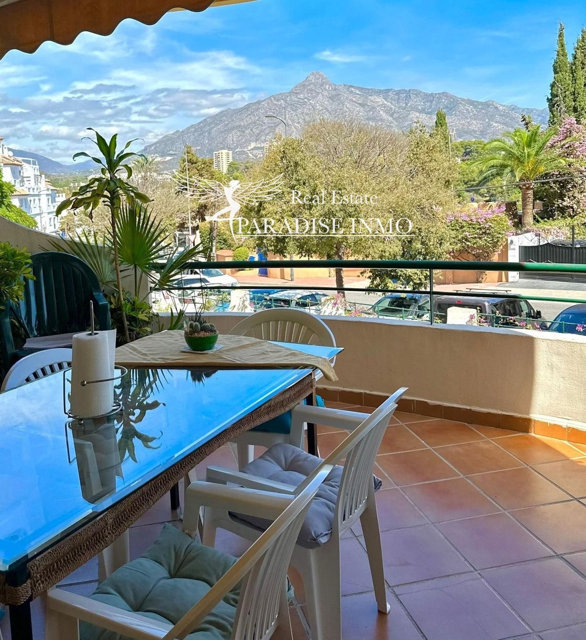 Flat for sale Marbella, Málaga. Ref: 6639. Paradise Group 