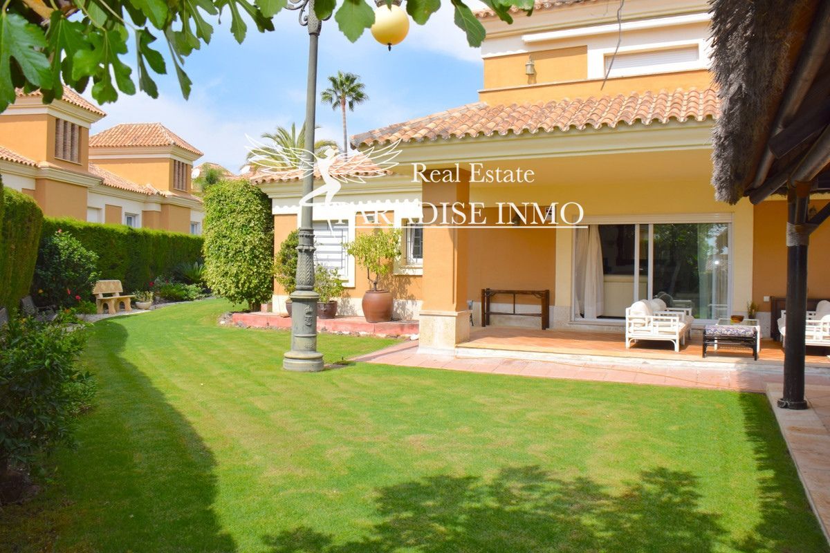 Chalet Independiente en venta Marbella, Málaga. Ref: 6651. Paradise Group 