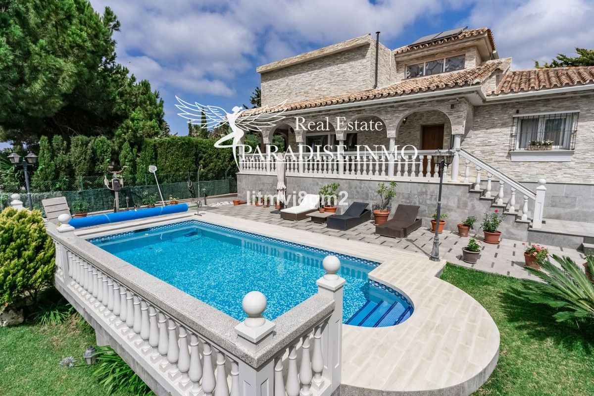 Chalet Independiente en venta Marbella, Málaga. Ref: 6656. Paradise Group 