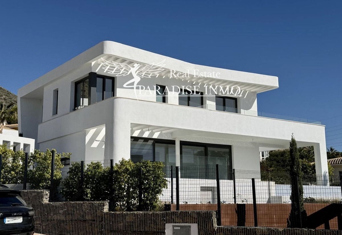 Chalet Independiente en venta Fuengirola, Málaga. Ref: 6693. Paradise Group 