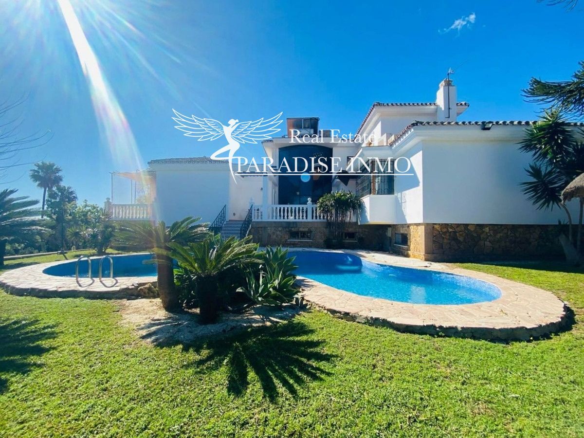 Chalet Independiente en venta Benalmádena, Málaga. Ref: 6802. Paradise Group 