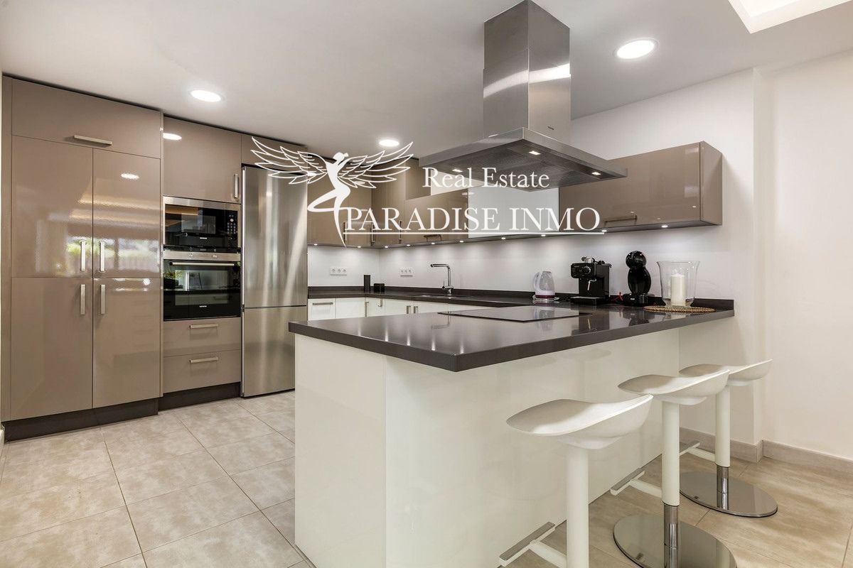 Flat for sale Marbella, Málaga. Ref: 6890. Paradise Group 
