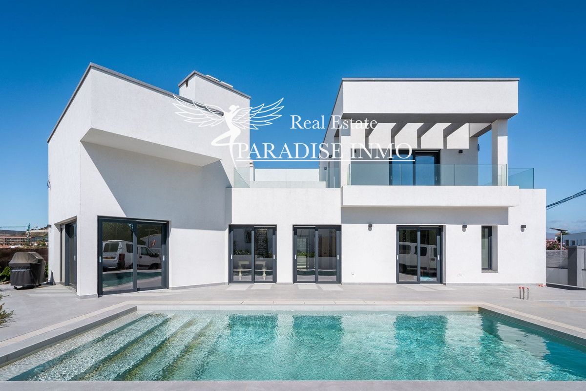 Chalet Independiente en venta Estepona, Málaga. Ref: 6899. Paradise Group 