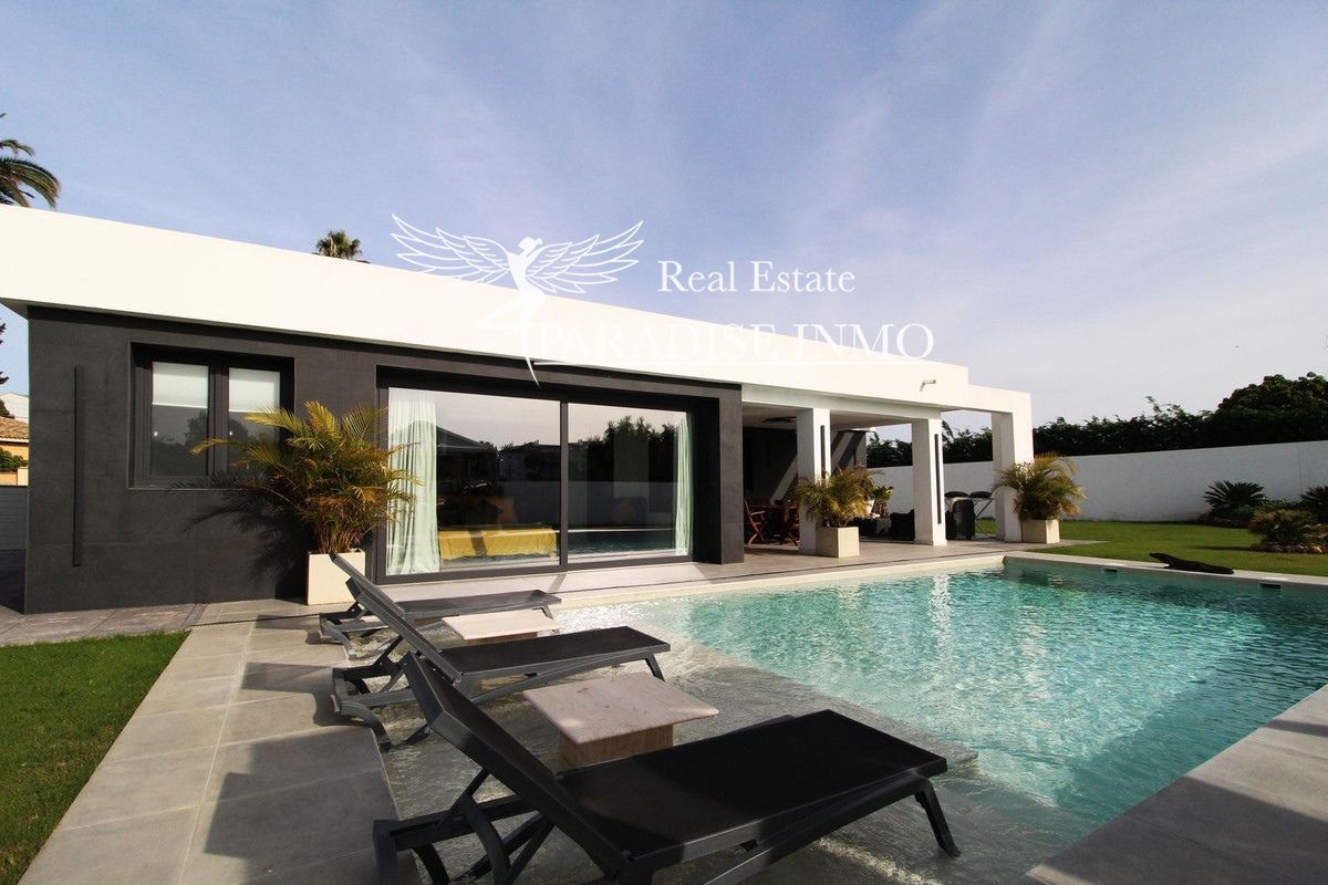 Chalet Independiente en venta Marbella, Málaga. Ref: 6925. Paradise Group 