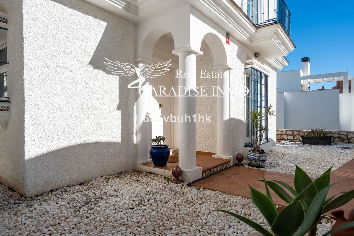 Chalet Independiente en venta Fuengirola, Málaga. Ref: 6946. Paradise Group 