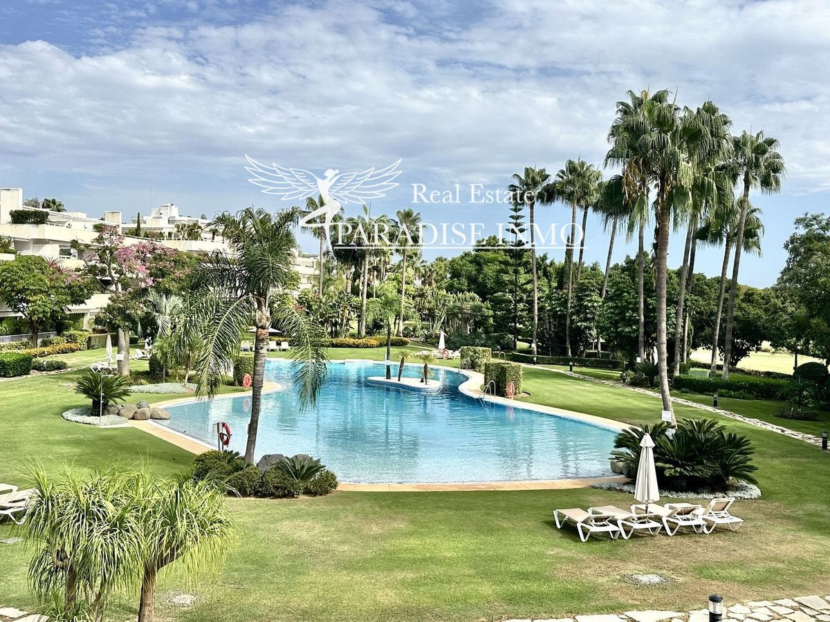 Flat for sale Marbella, Málaga. Ref: 7017. Paradise Group 